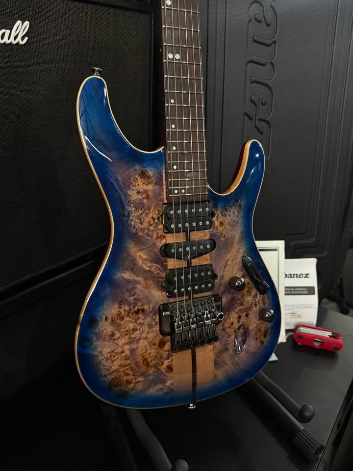 Guitarra Ibanez premium S1070PBZ-CLB Cerulean Blue Burst miniatura 3