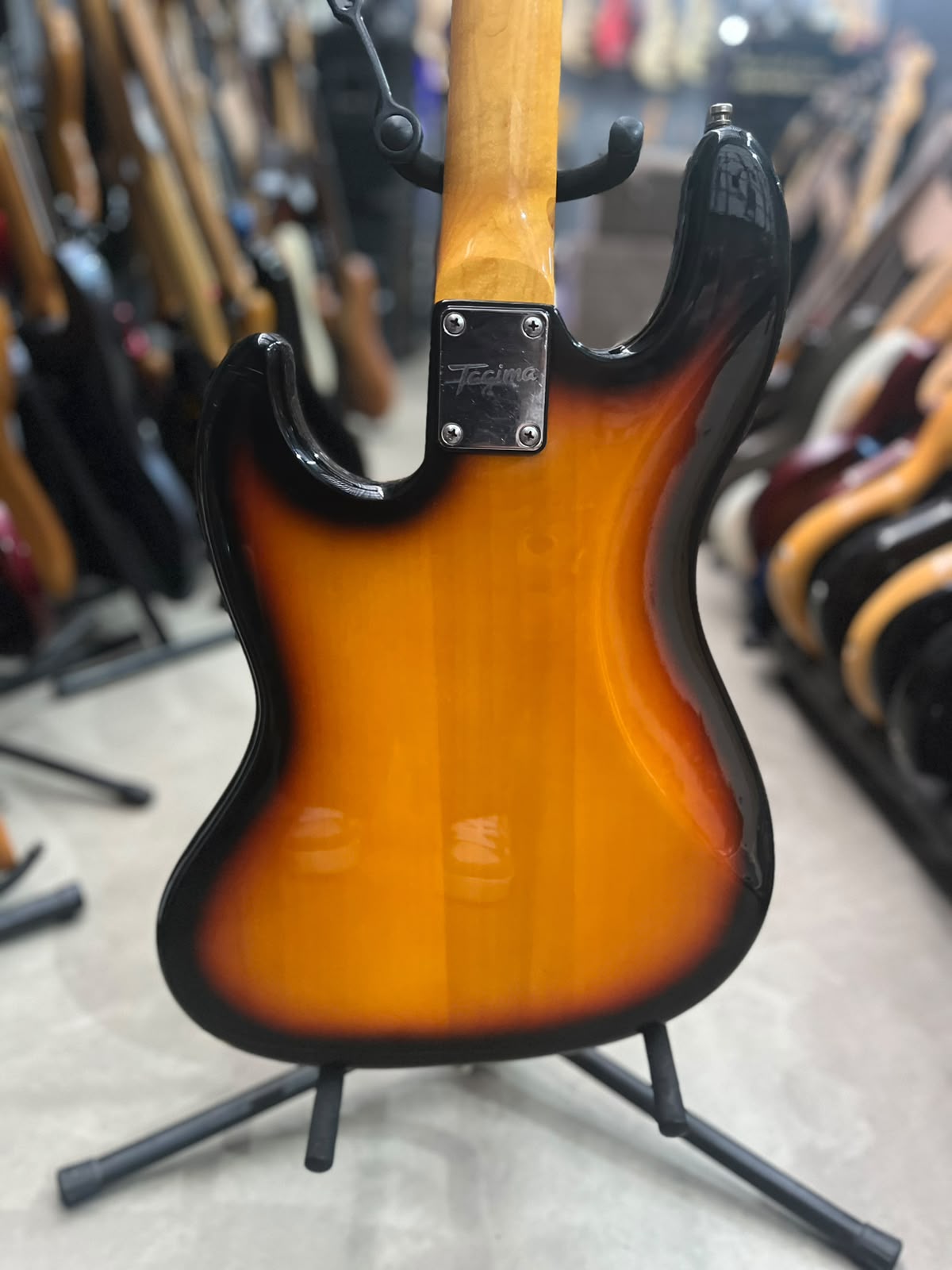 BAIXO TAGIMA WOODSTOCK 73 SUNBURST  4 CORDAS miniatura 8