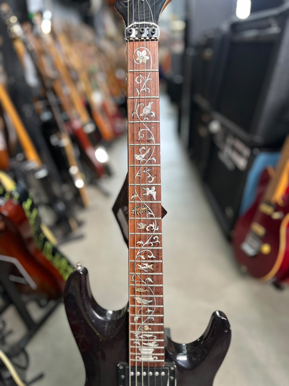 Guitarra Marca Strinberg – Modelo: Superstrato braço desenhado miniatura 5