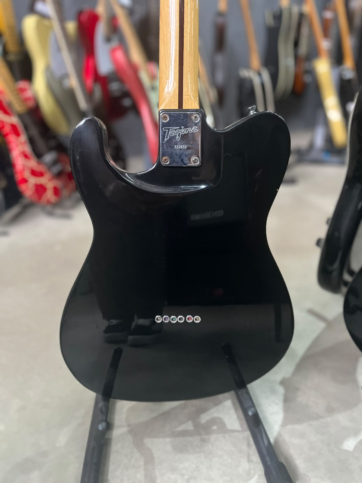 Guitarra Marca tagima – Modelo telecaster miniatura 8