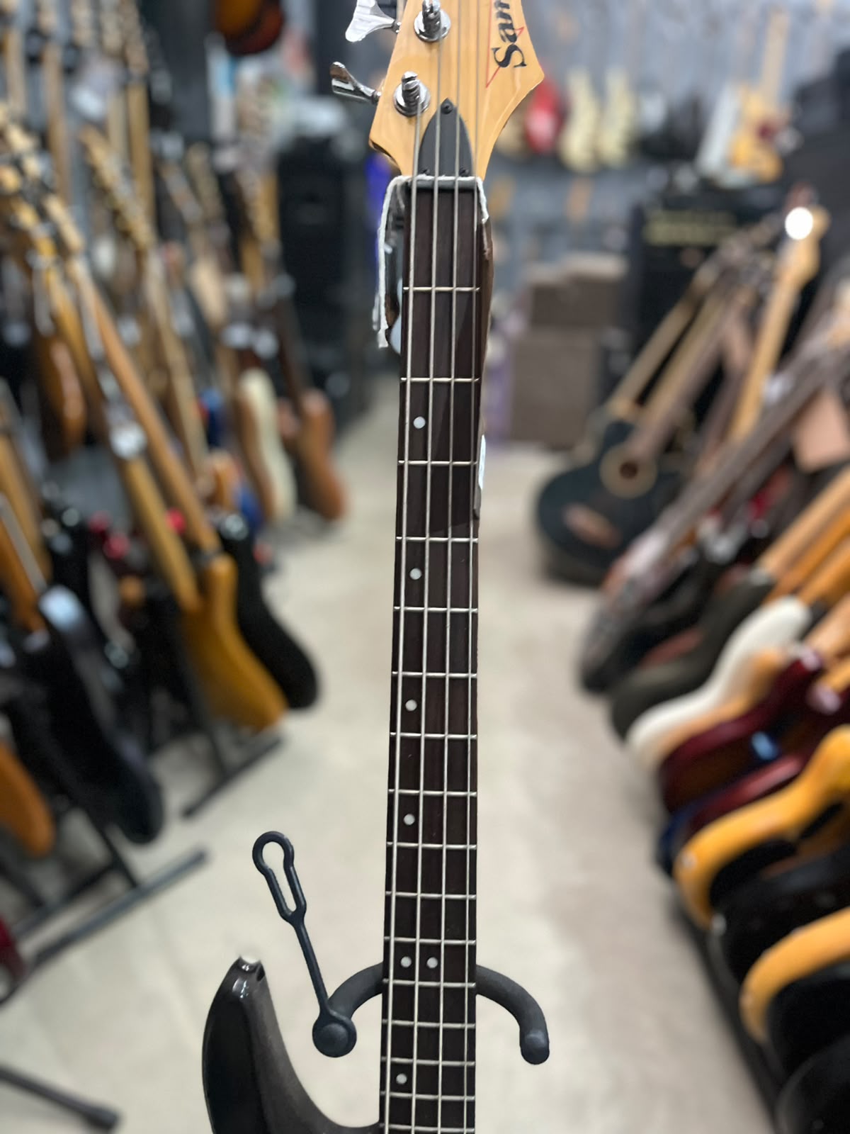 Baixo Samick Preto – Modelo PJ 4 cordas miniatura 5