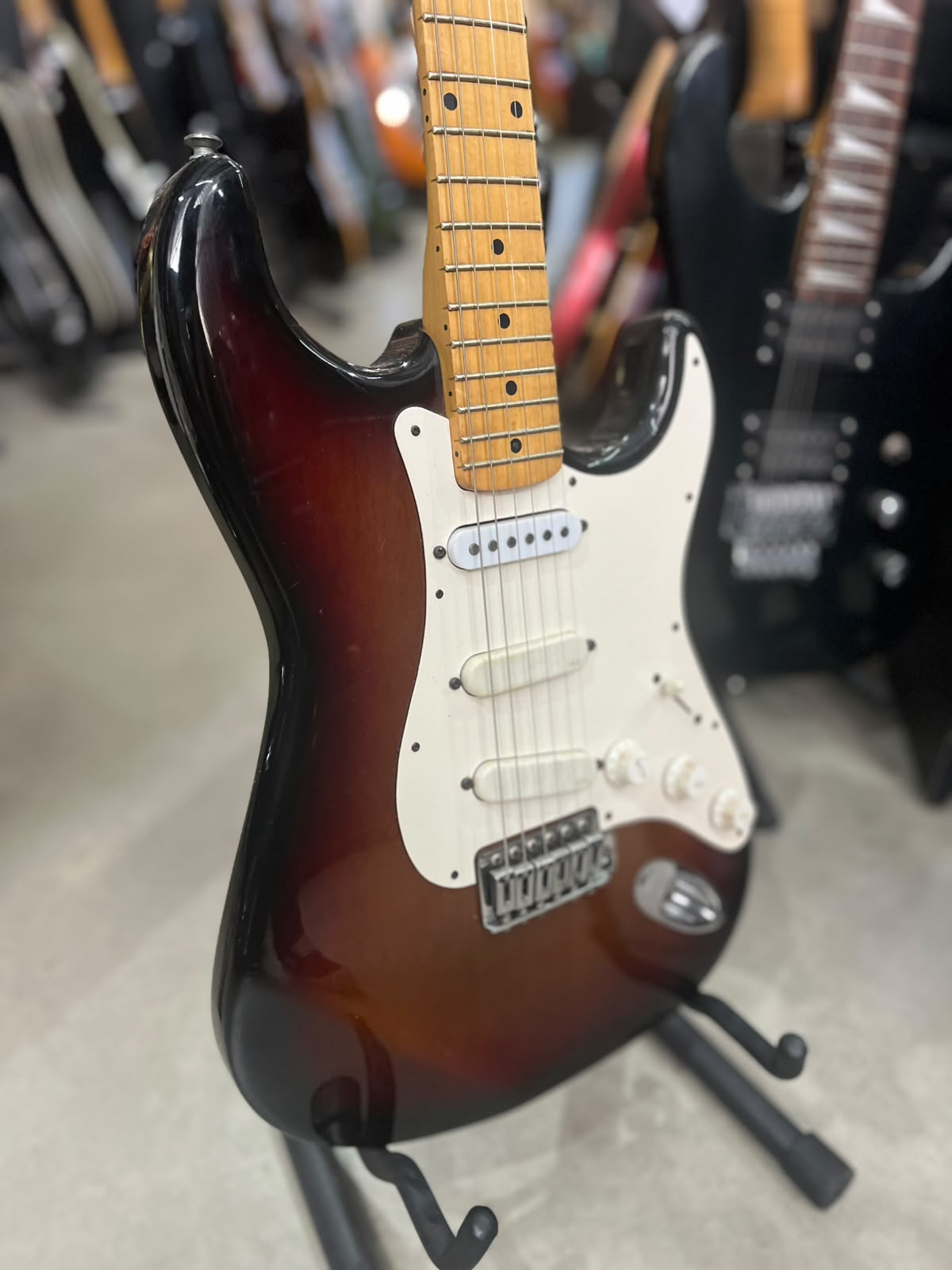 Guitarra Dolphin Strato vintage miniatura 3