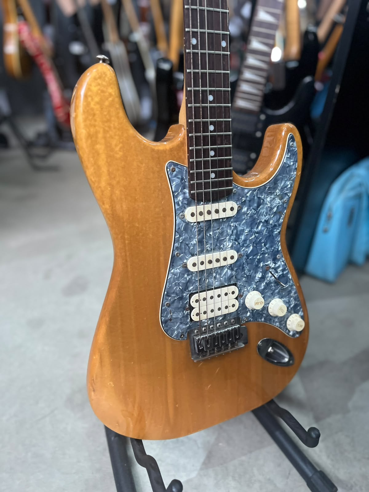 Guitarra Condor natural escudo perolado cinza miniatura 3