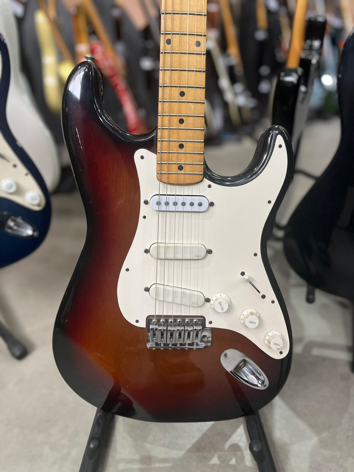 Guitarra Dolphin Strato vintage