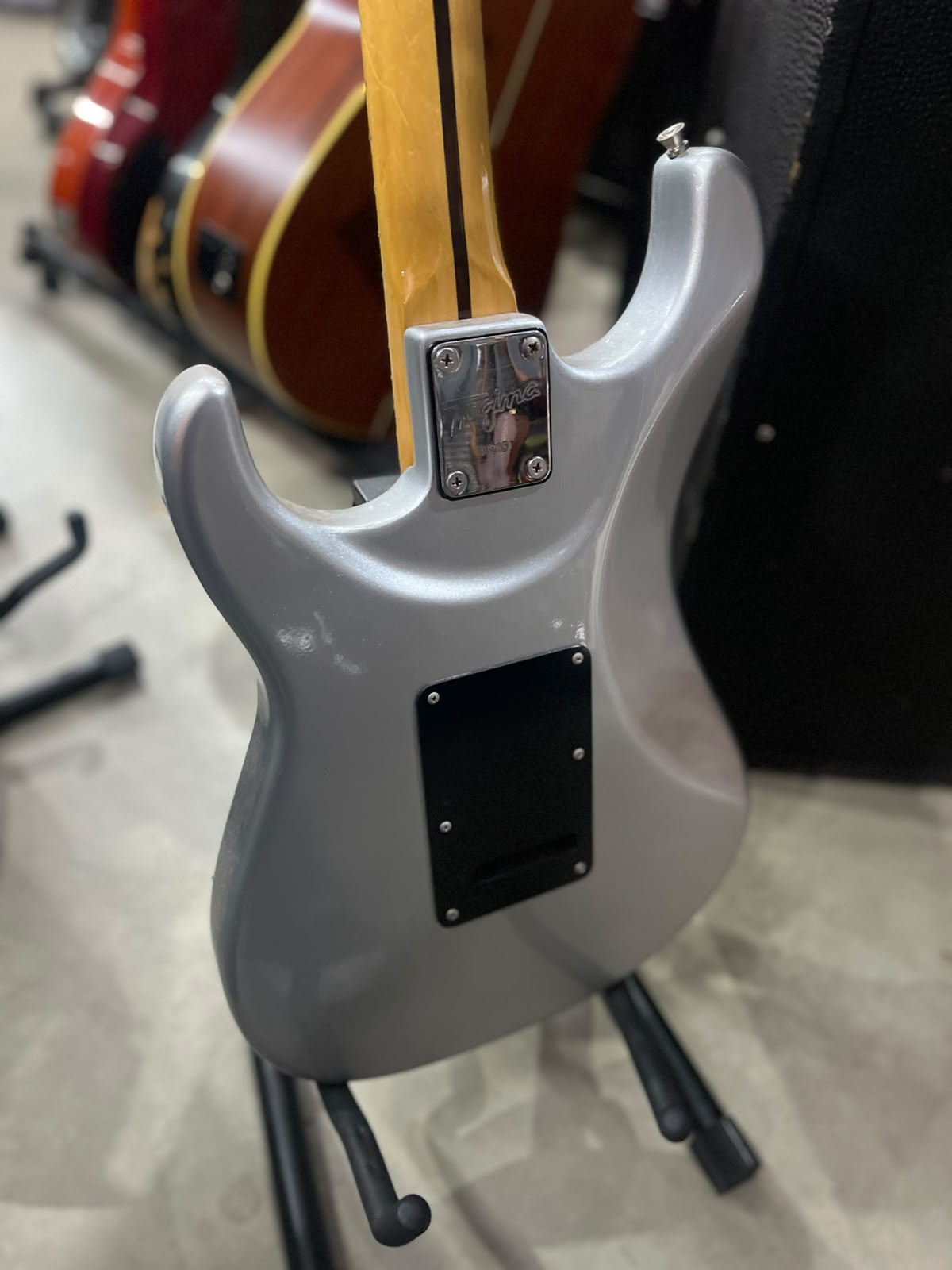 Guitarra Marca: Tagima – Modelo: t735 prata Strato miniatura 8