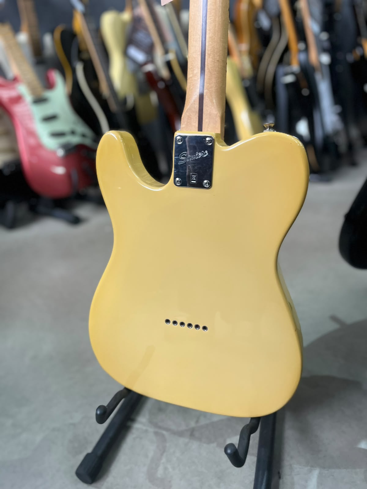 Guitarra Squier Telecaster Amarela com escudo preto miniatura 8