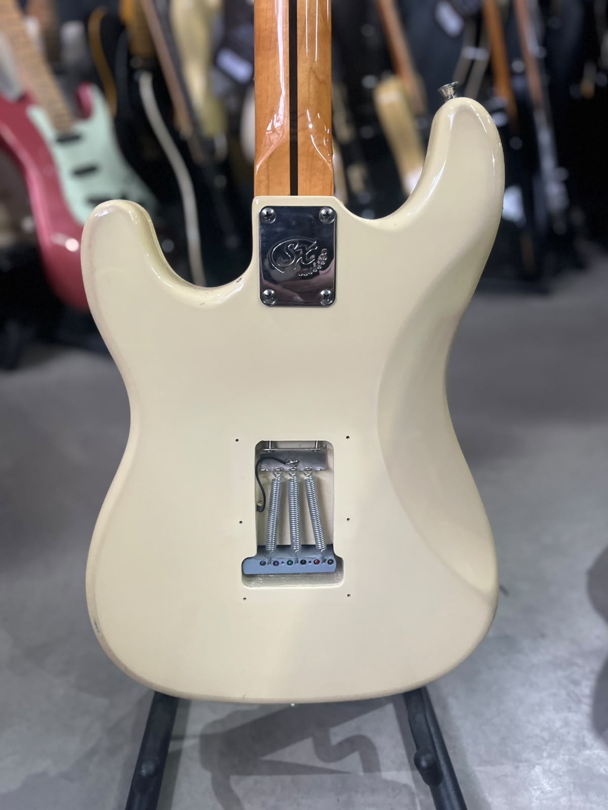 Guitarra Sx VTG séries Creme escudo branco miniatura 7