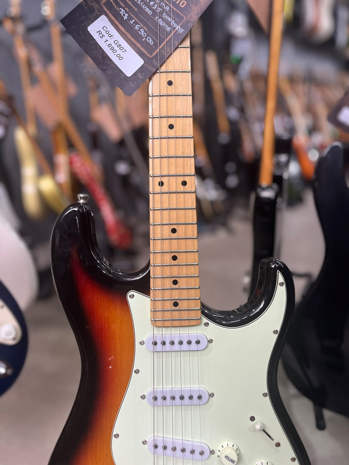 Guitarra Tagima T635 Sunburst escudo creme miniatura 4