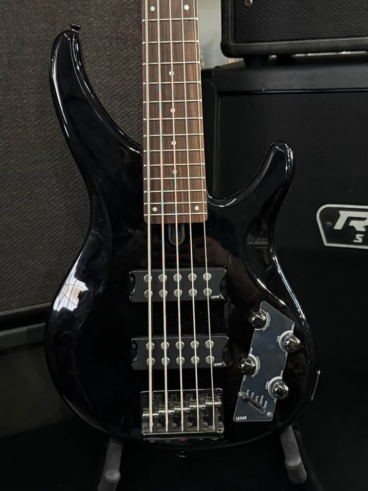 Baixo Yamaha TRBX Preto 5 cordas miniatura 2