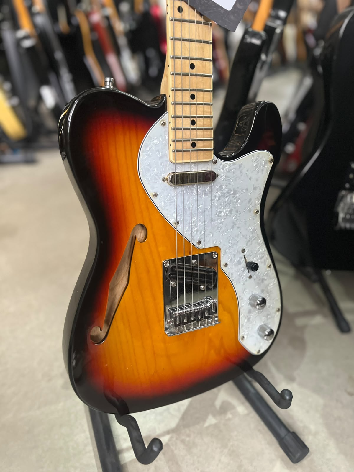 Guitarra SX VTG Series Sunburst Escudo perolado miniatura 3