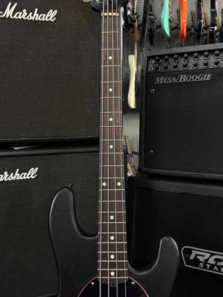 Baixo SUB MUSIC MAN AMERICANO 2005 4 cordas preto fosco miniatura 4
