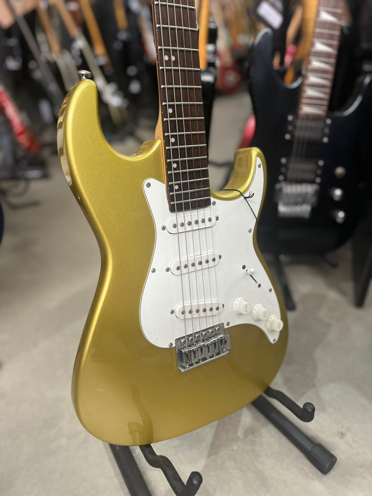 Guitarra Marca Samick Greg Bennett miniatura 3