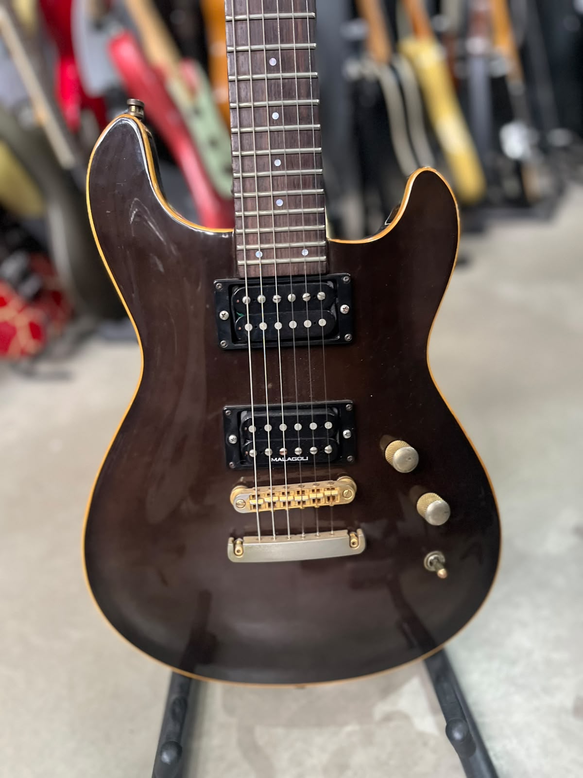 Guitarra Marca Fernandes  Japonesa