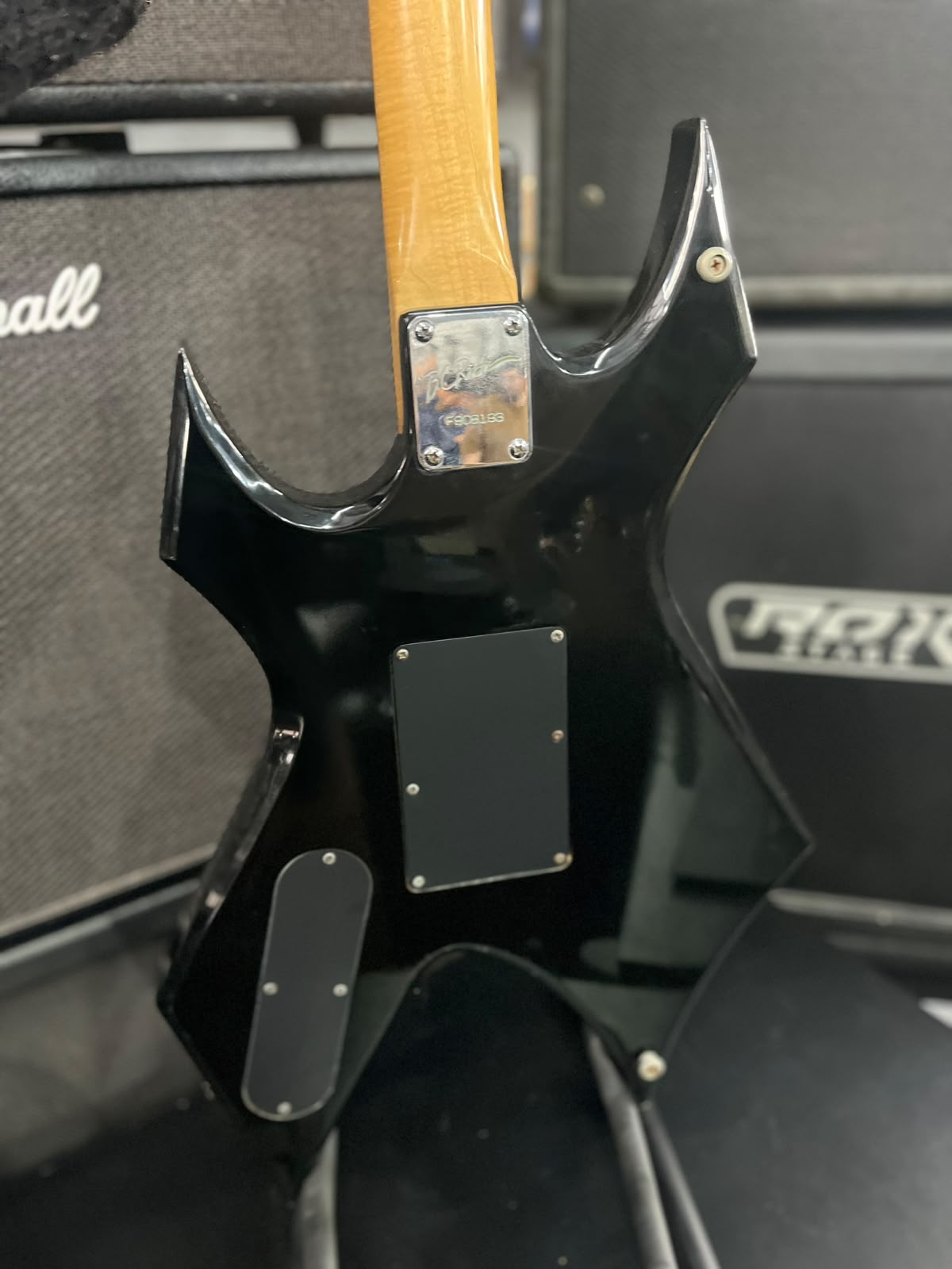 Guitarra BC Rich warlock preta com floyd miniatura 8