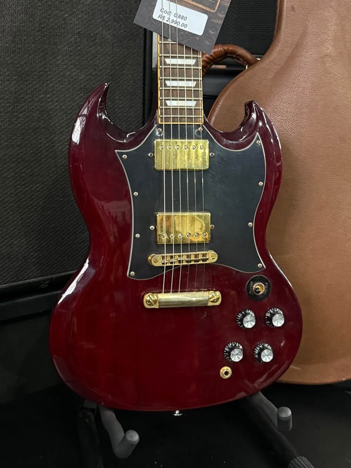 Guitarra SX SG Vinho + Hard Case + Tarr. Com trava miniatura 2