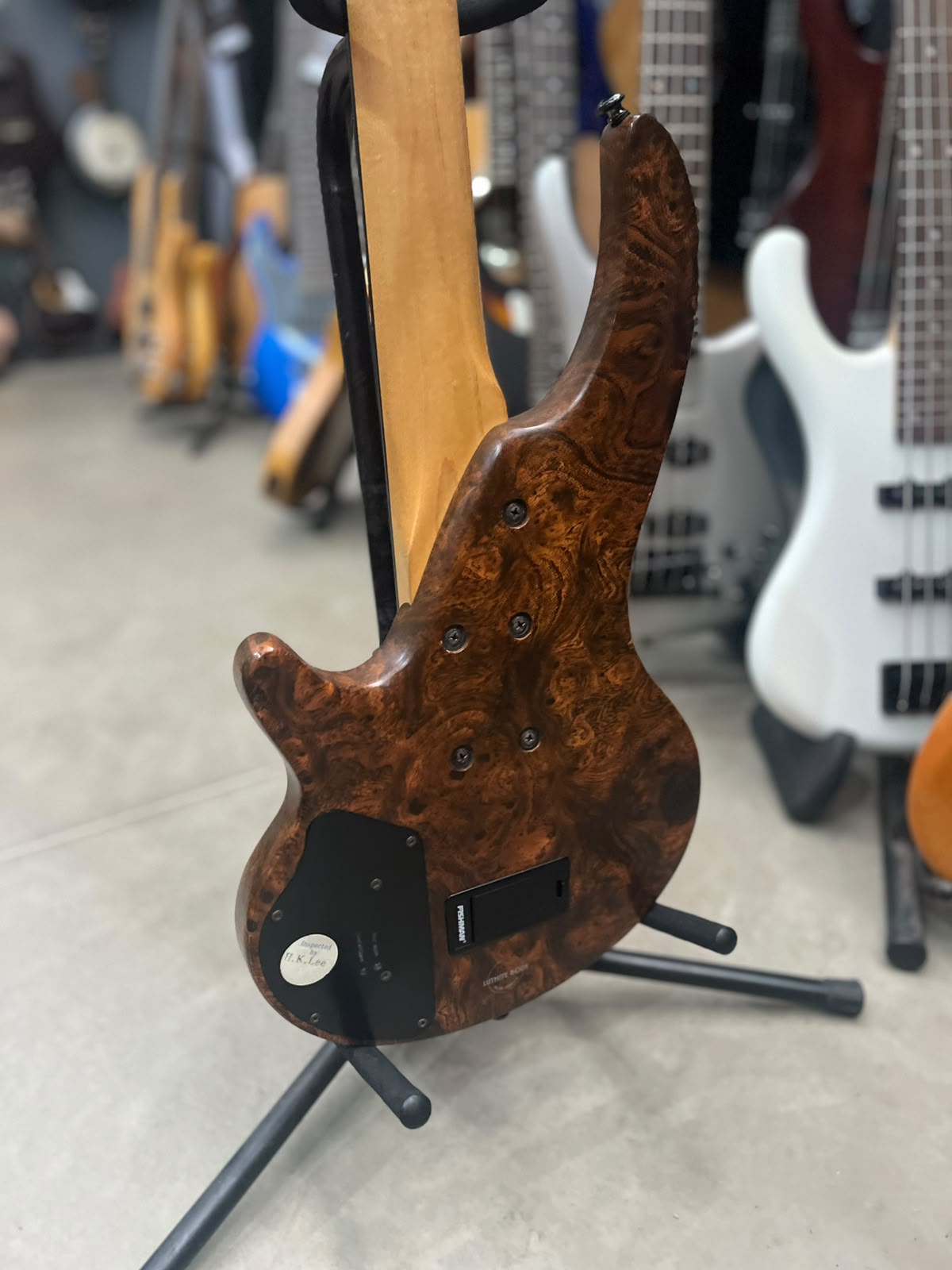 Baixo Cort Curbow bass 4 cordas miniatura 9