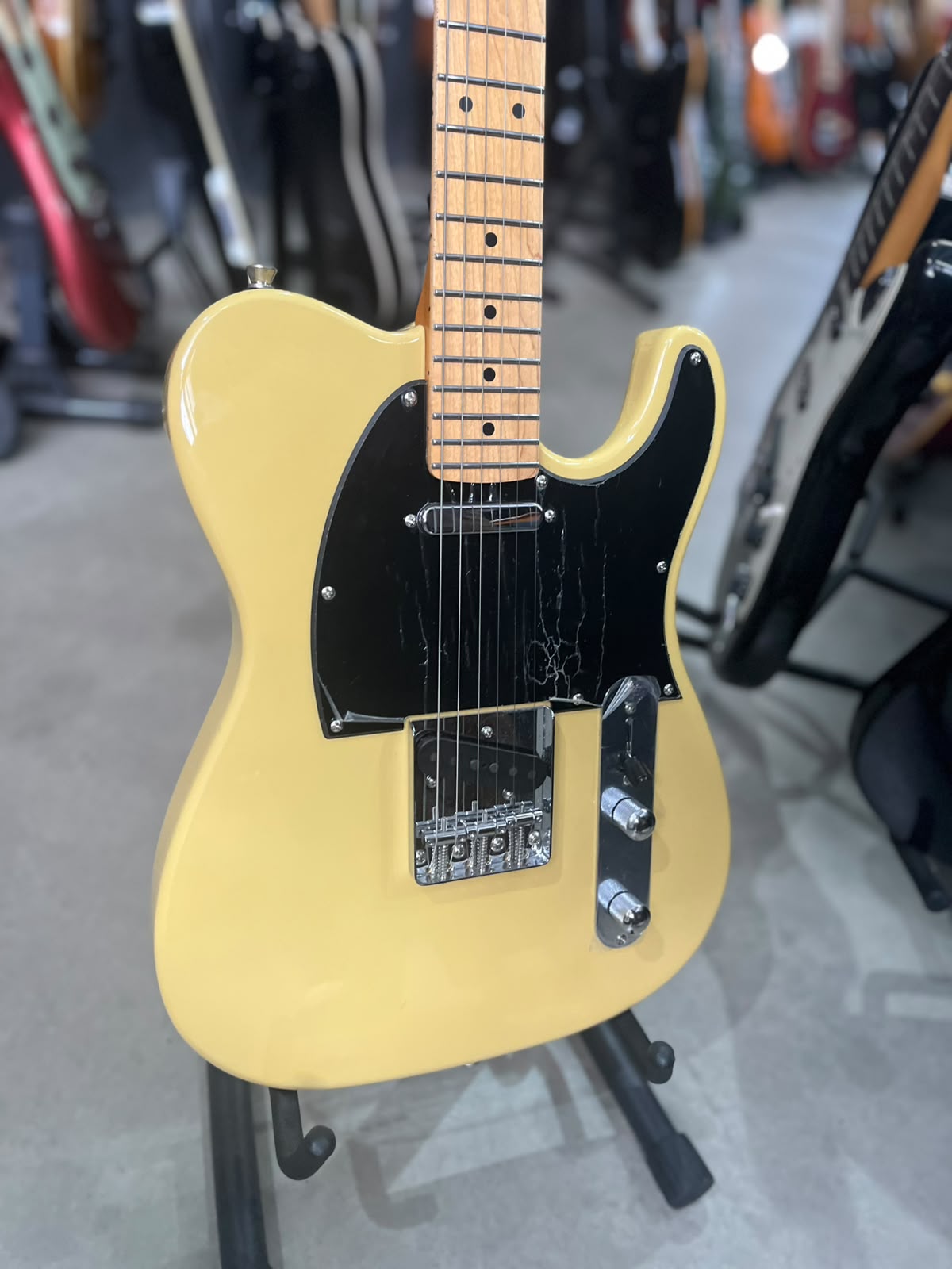 GUITARRA JETI TELECASTER MOSTARDA ESCUDO PRETO miniatura 3