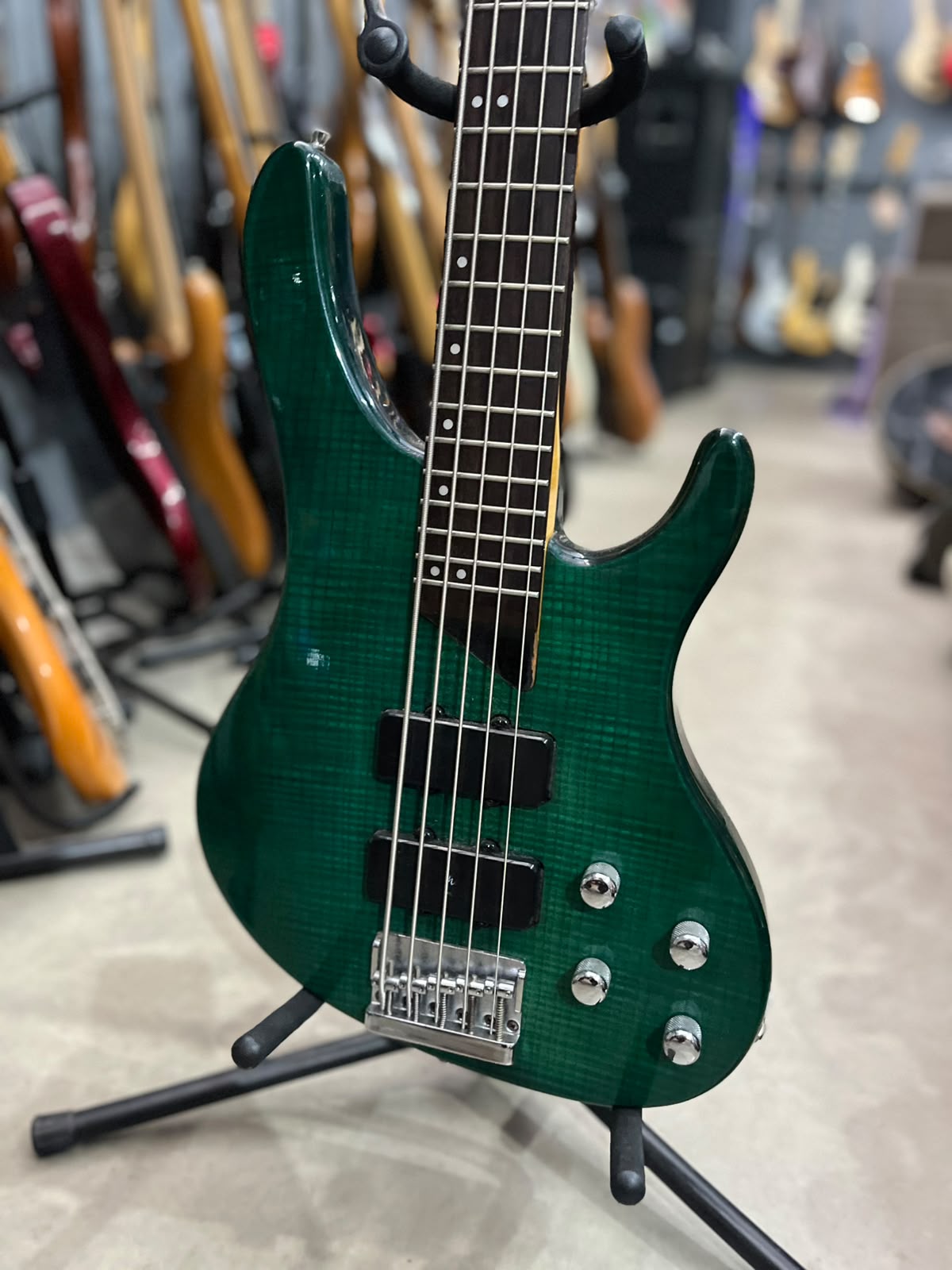 Baixo  Washburn  5 cordas Verde BX500 miniatura 4
