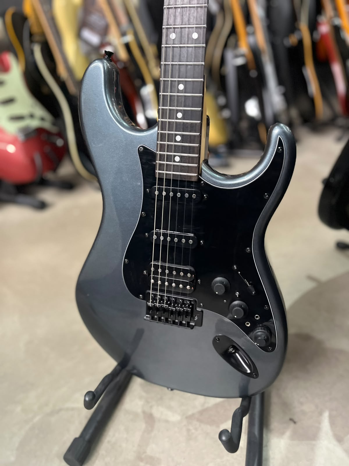 GUITARRA TAGIMA SIXMART CINZA ESCUDO PRETO miniatura 2