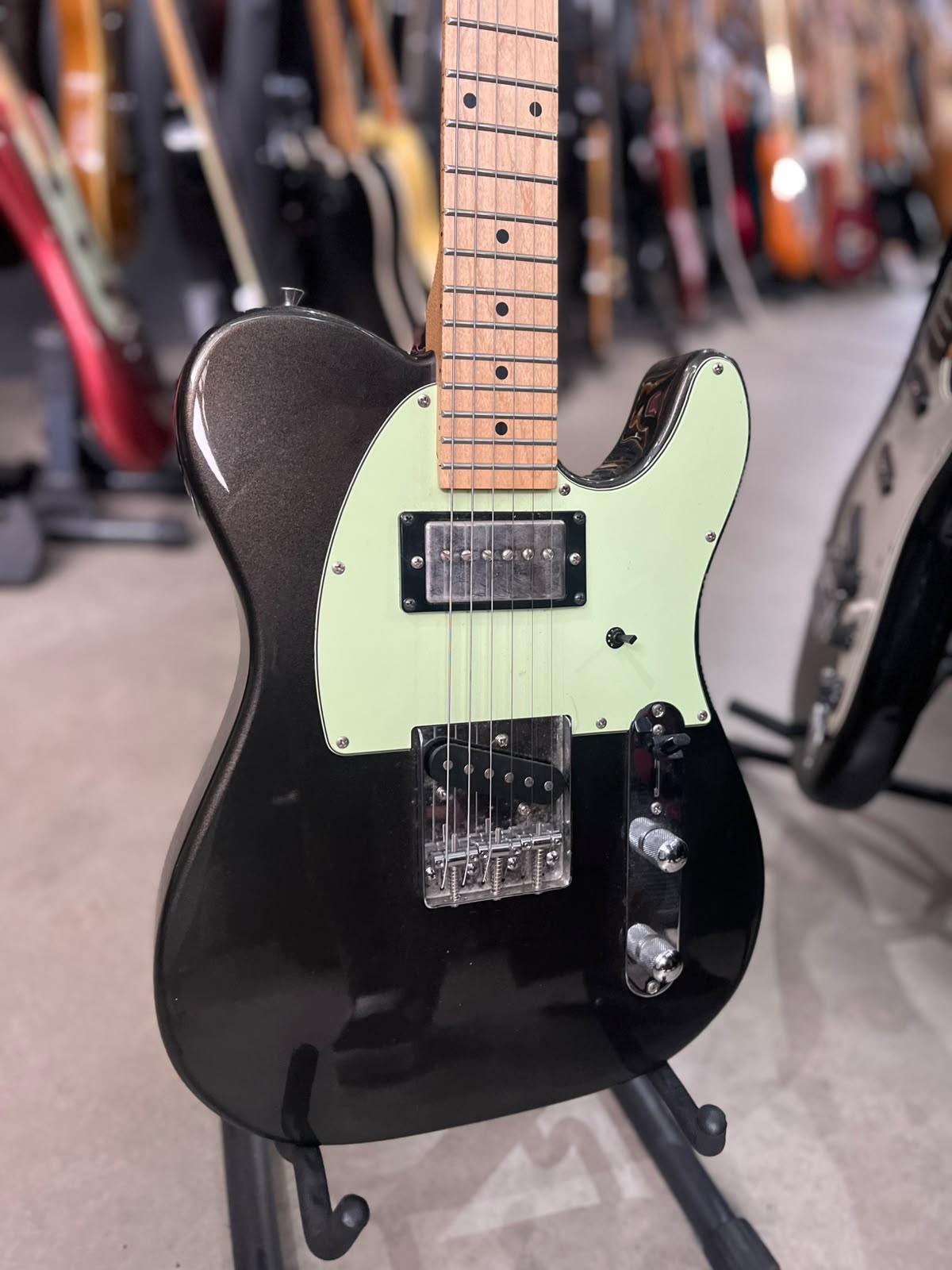 Marca Michael  Modelo telecaster customizada miniatura 3