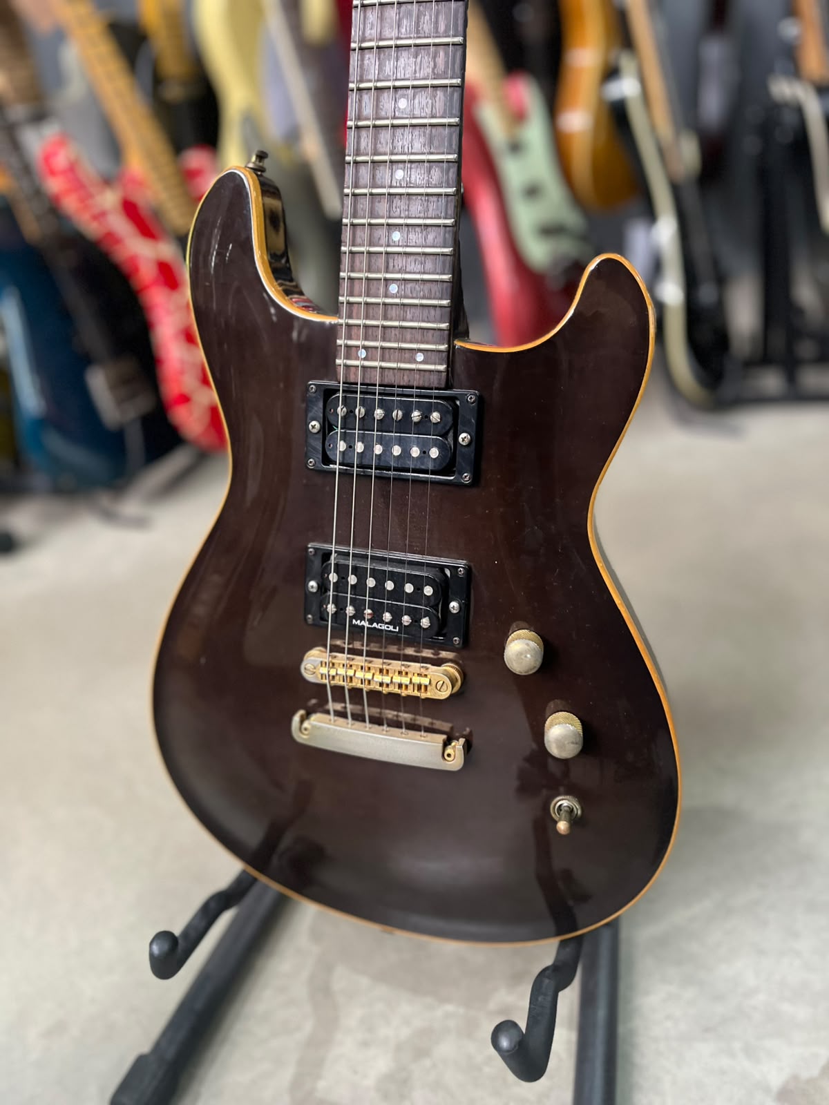 Guitarra Marca Fernandes  Japonesa miniatura 2