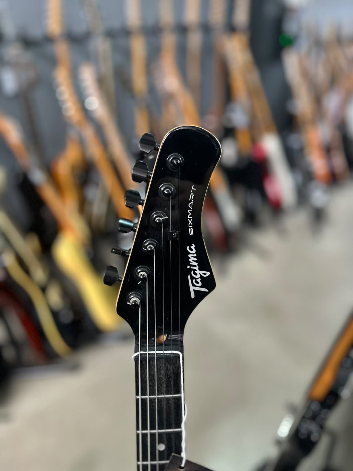 GUITARRA TAGIMA SIXMART CINZA ESCUDO PRETO miniatura 5