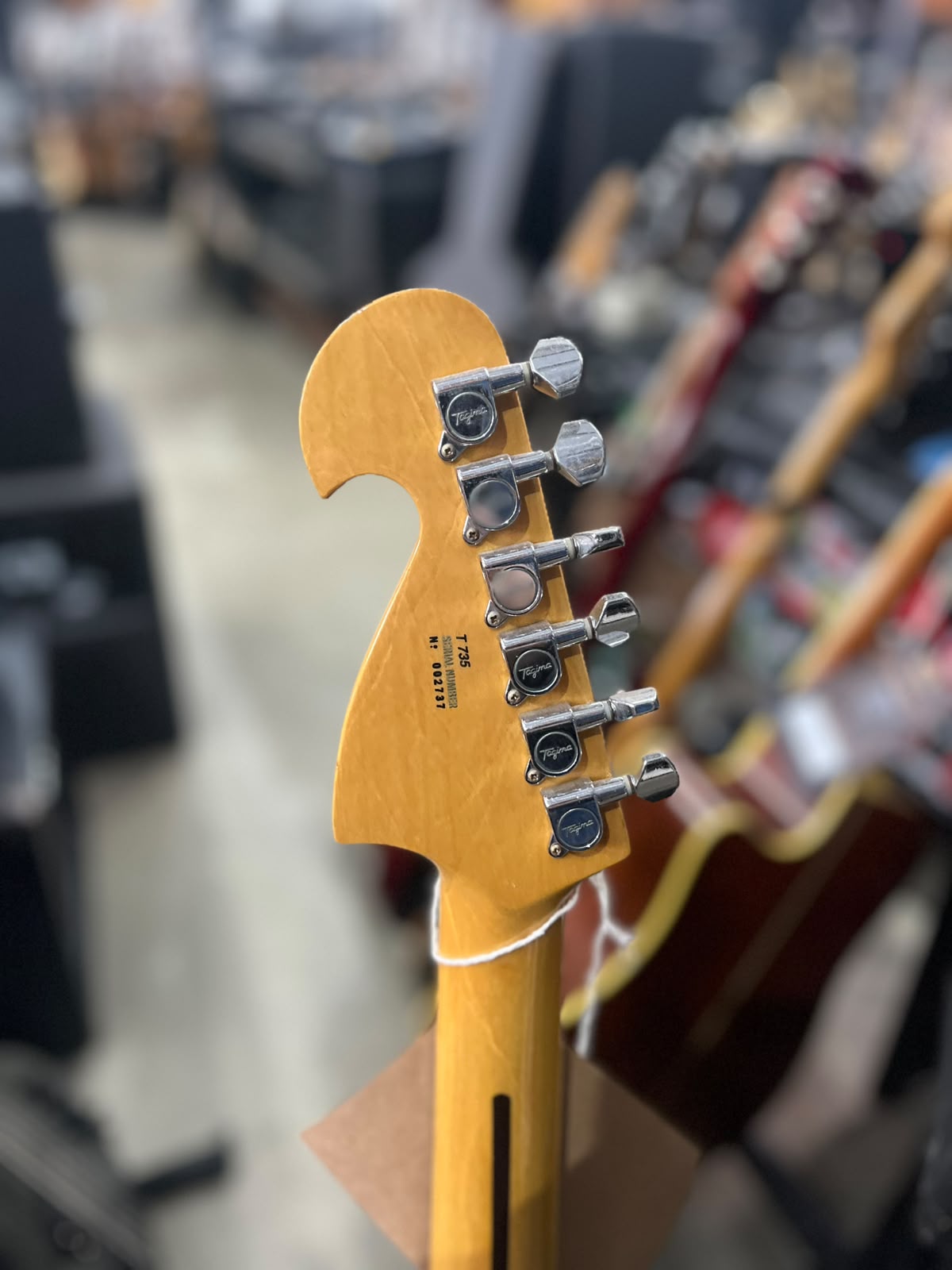 Guitarra Marca: Tagima – Modelo: t735 prata Strato miniatura 6
