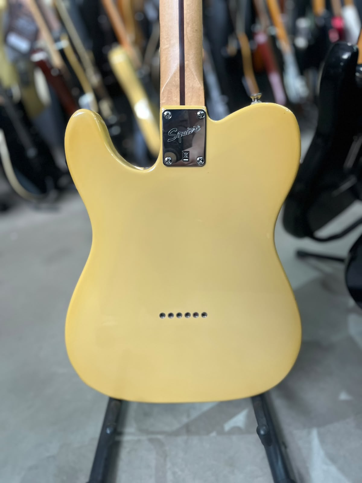 Guitarra Squier Telecaster Amarela com escudo preto miniatura 7