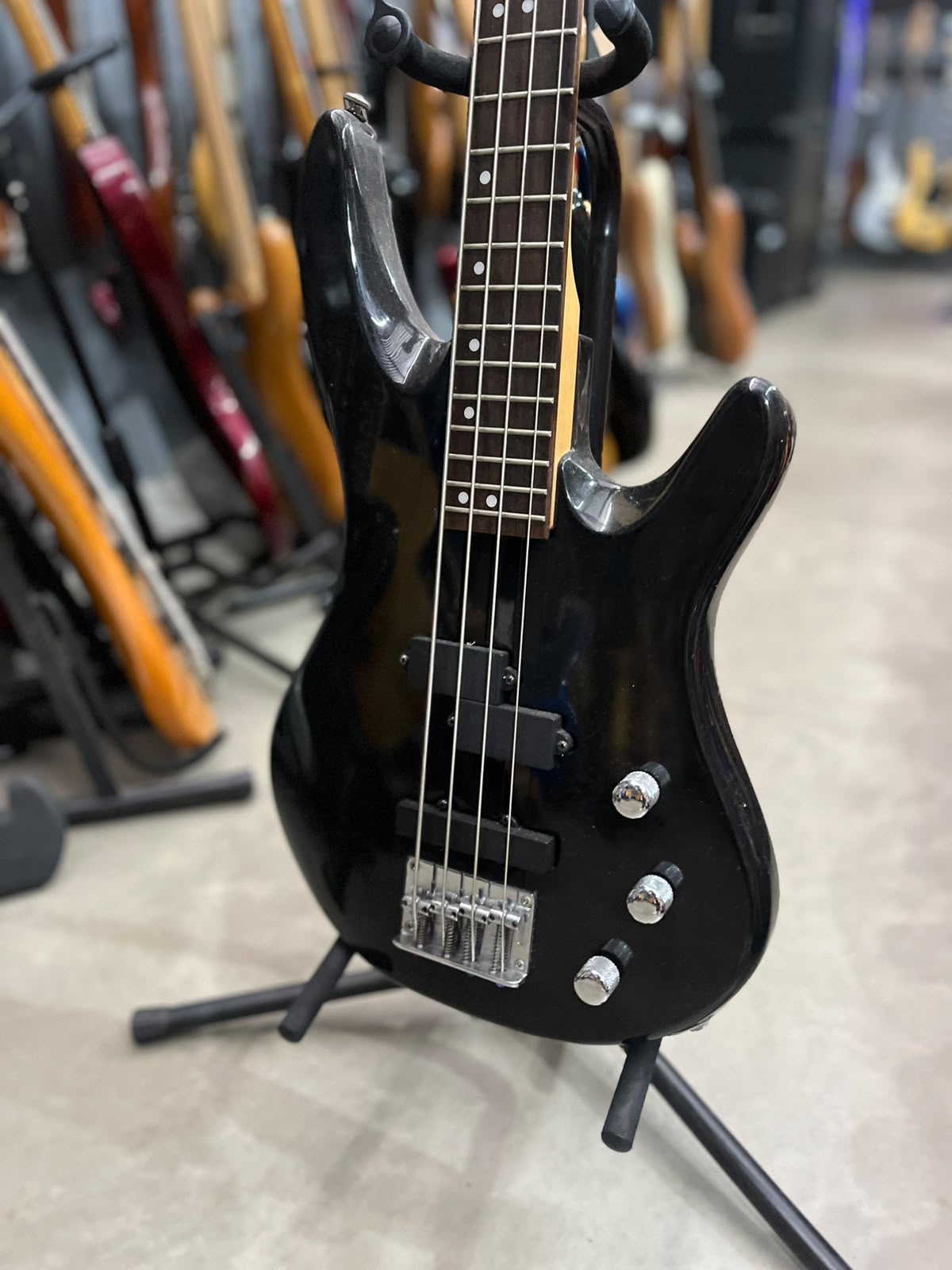 Baixo Samick Preto – Modelo PJ 4 cordas miniatura 2