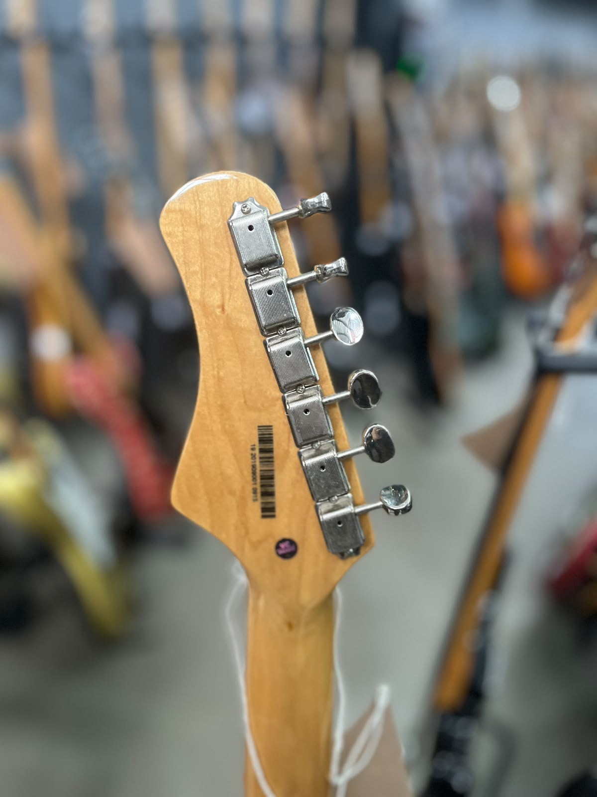 Guitarra Tagima T635 Sunburst escudo creme miniatura 6