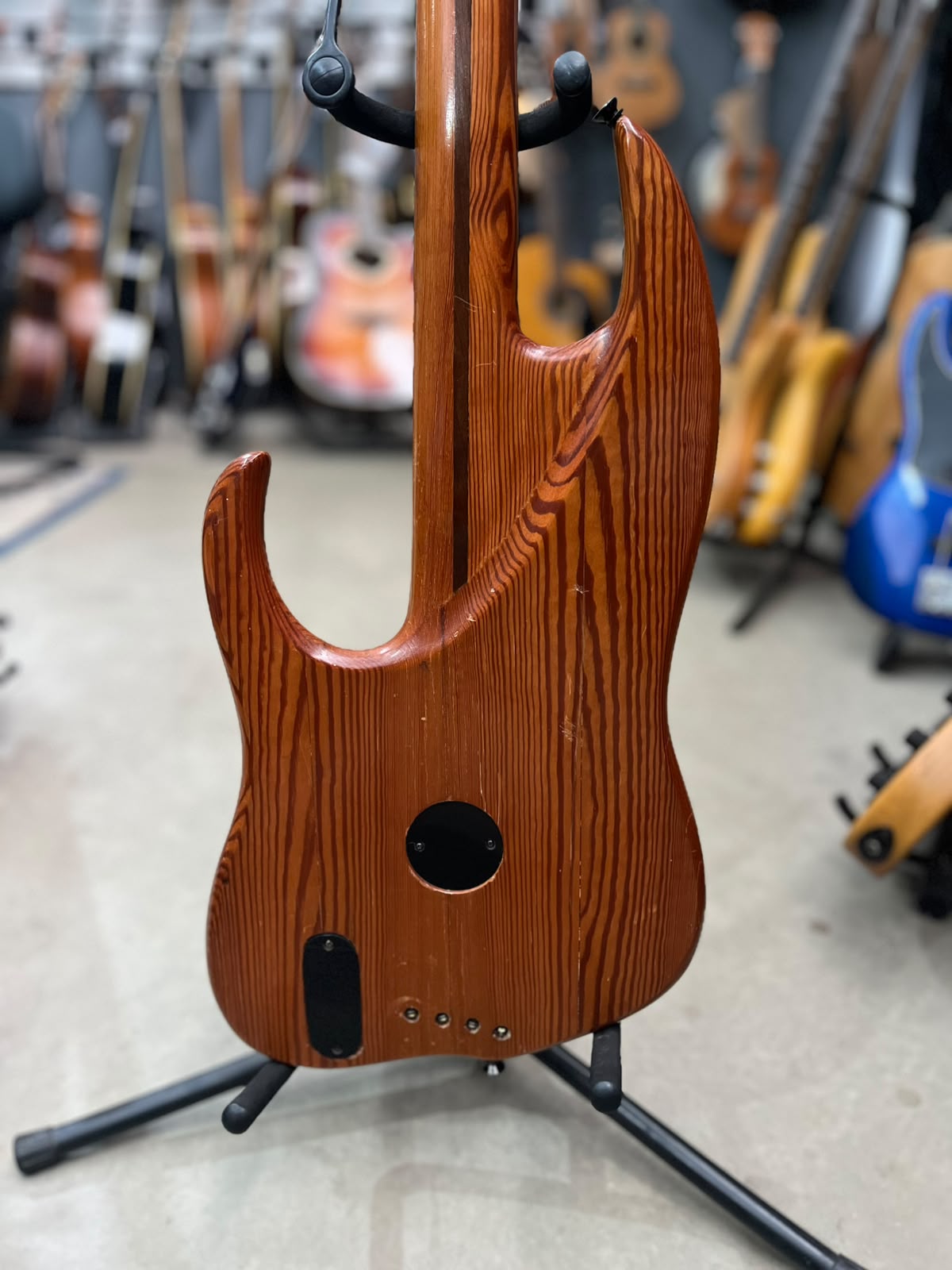 Baixo Fretless luthier amadeirado miniatura 7