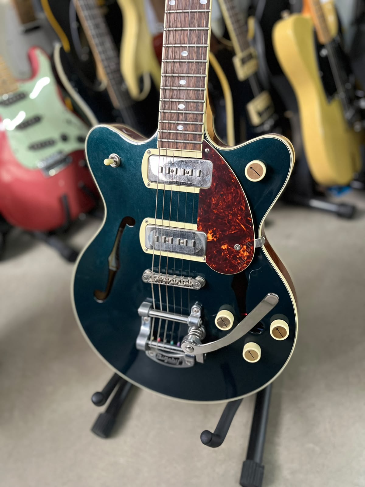 Guitarra Marca Gretsch Sem acústica G2655T miniatura 2