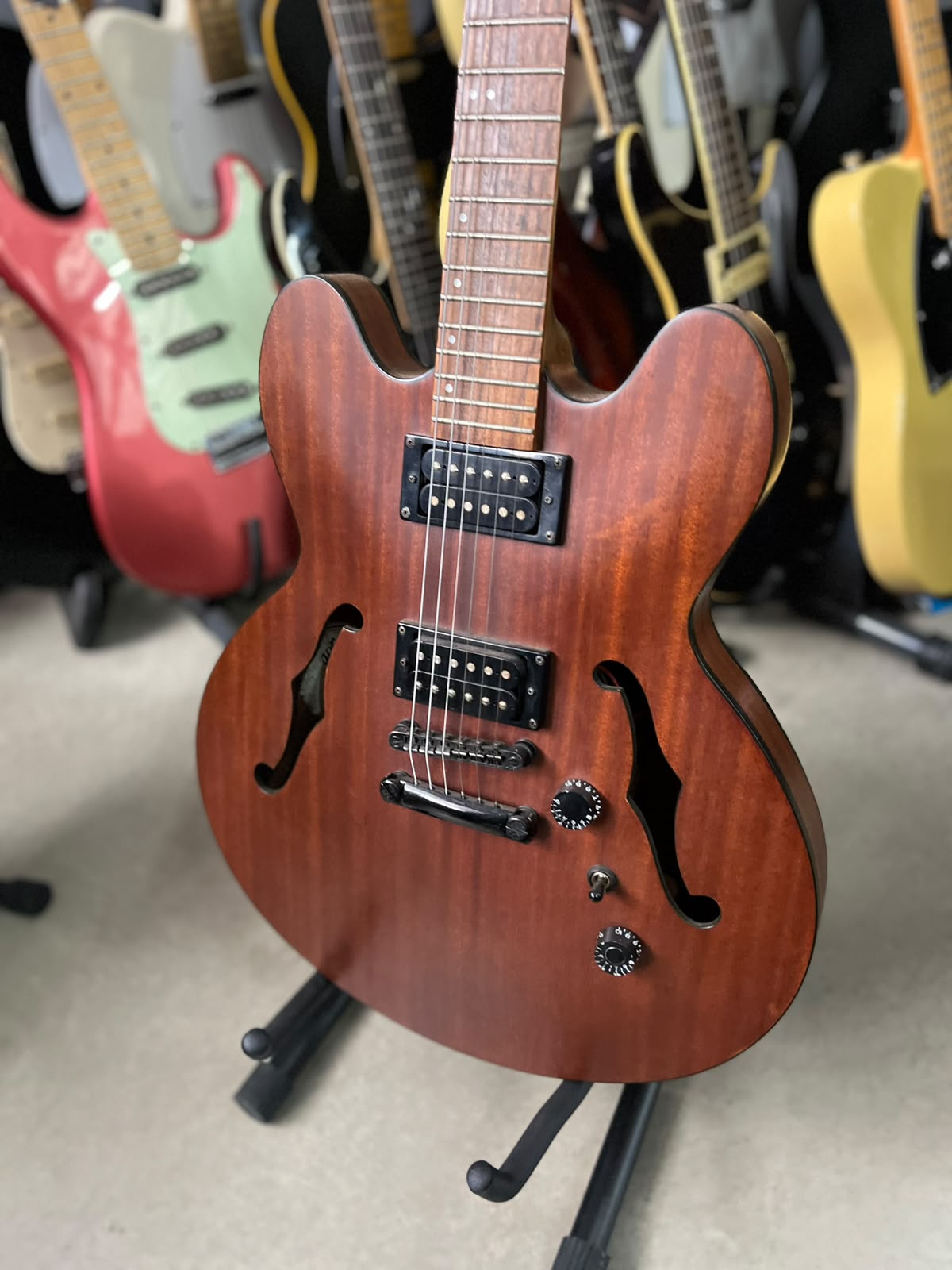 Guitarra Marca Condor JC-501 – Modelo: Semi acústica Madeira miniatura 2