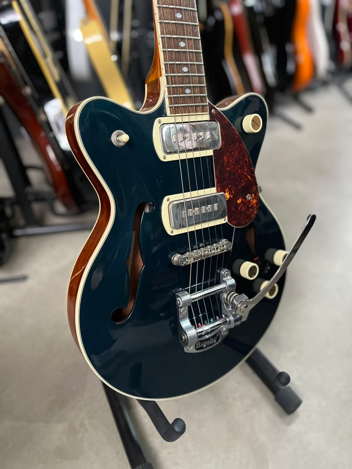 Guitarra Marca Gretsch Sem acústica G2655T miniatura 3