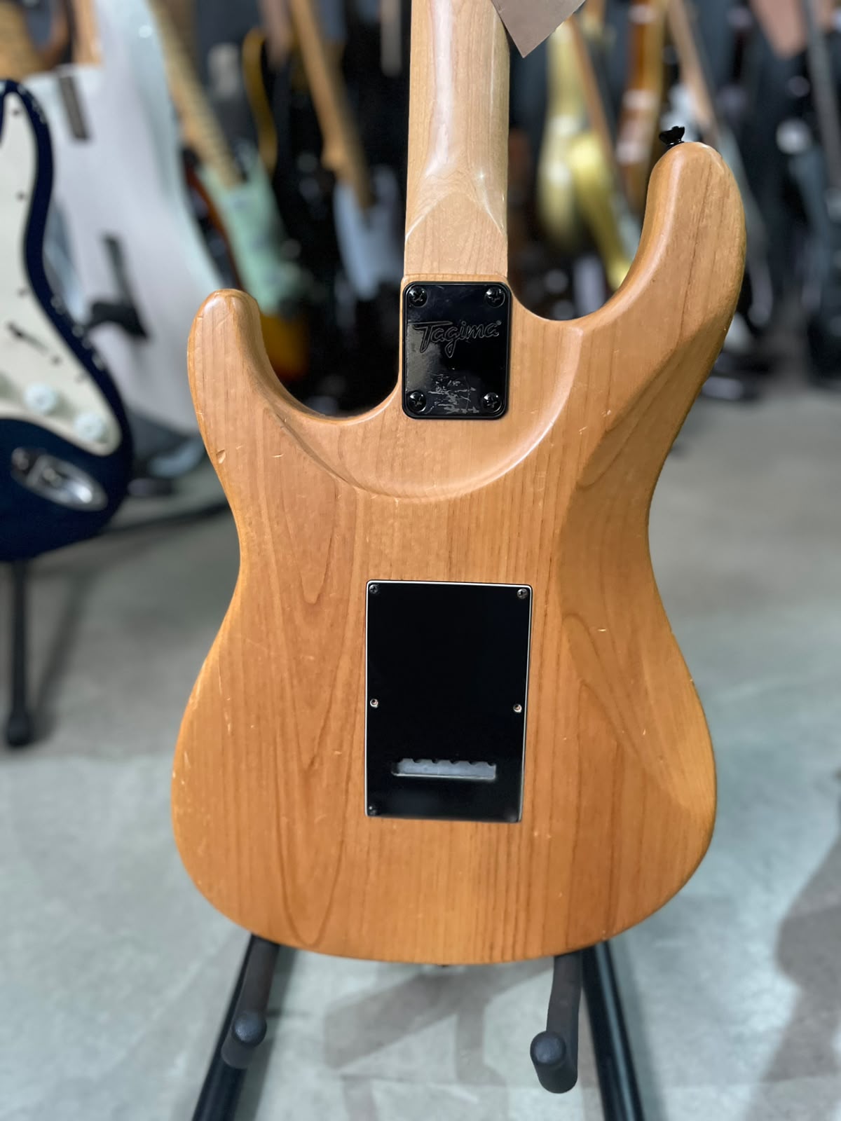 Guitarra Marca Tagima Modelo: Juninho Afram miniatura 8
