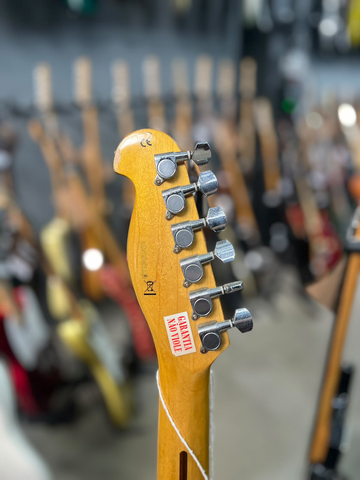 Guitarra Nolan  Telecaster creme escudo preto miniatura 6