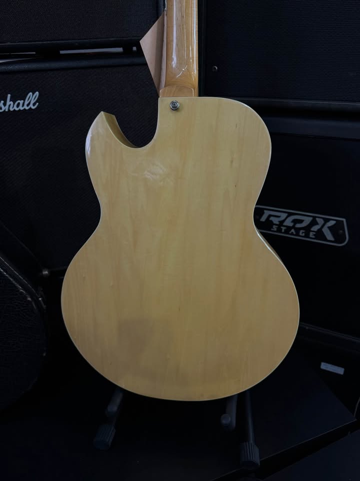 Guitarra Woodland Semi Acústica natural com escudo preto miniatura 6