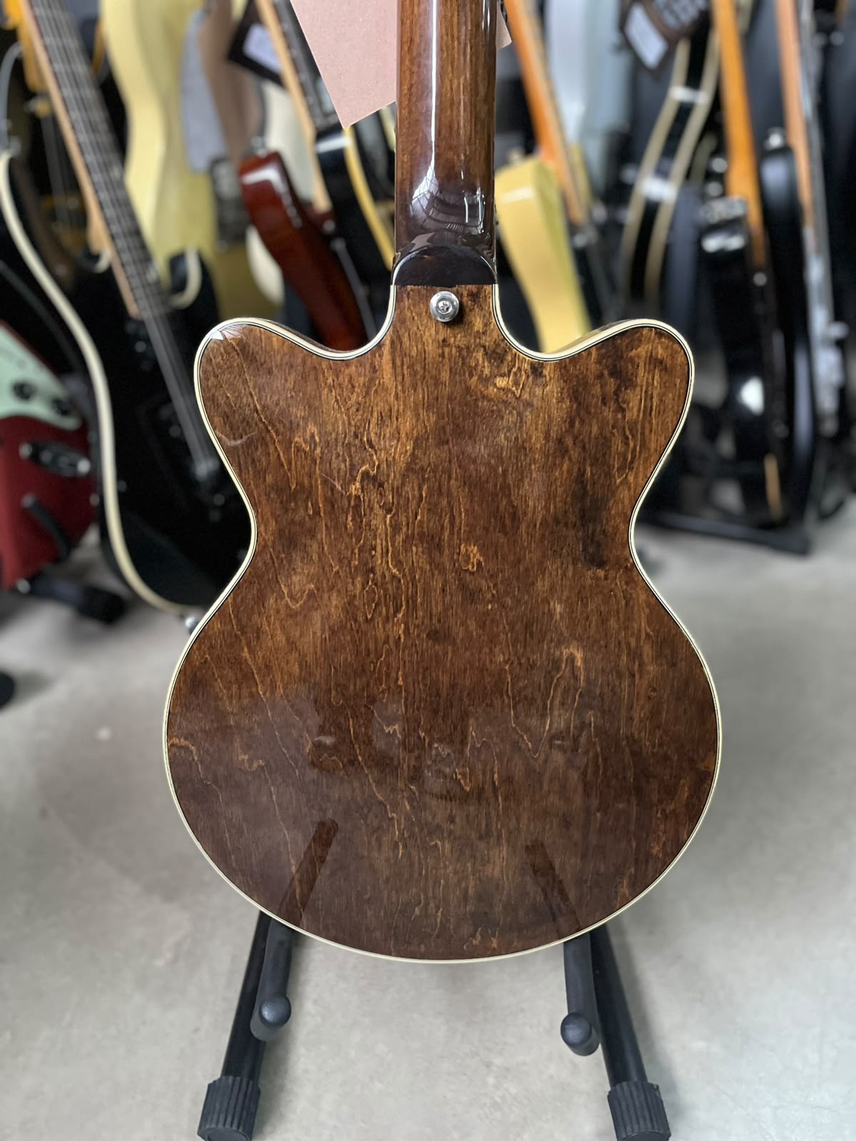 Guitarra Gretsch G2655T marrom escudo preto miniatura 7