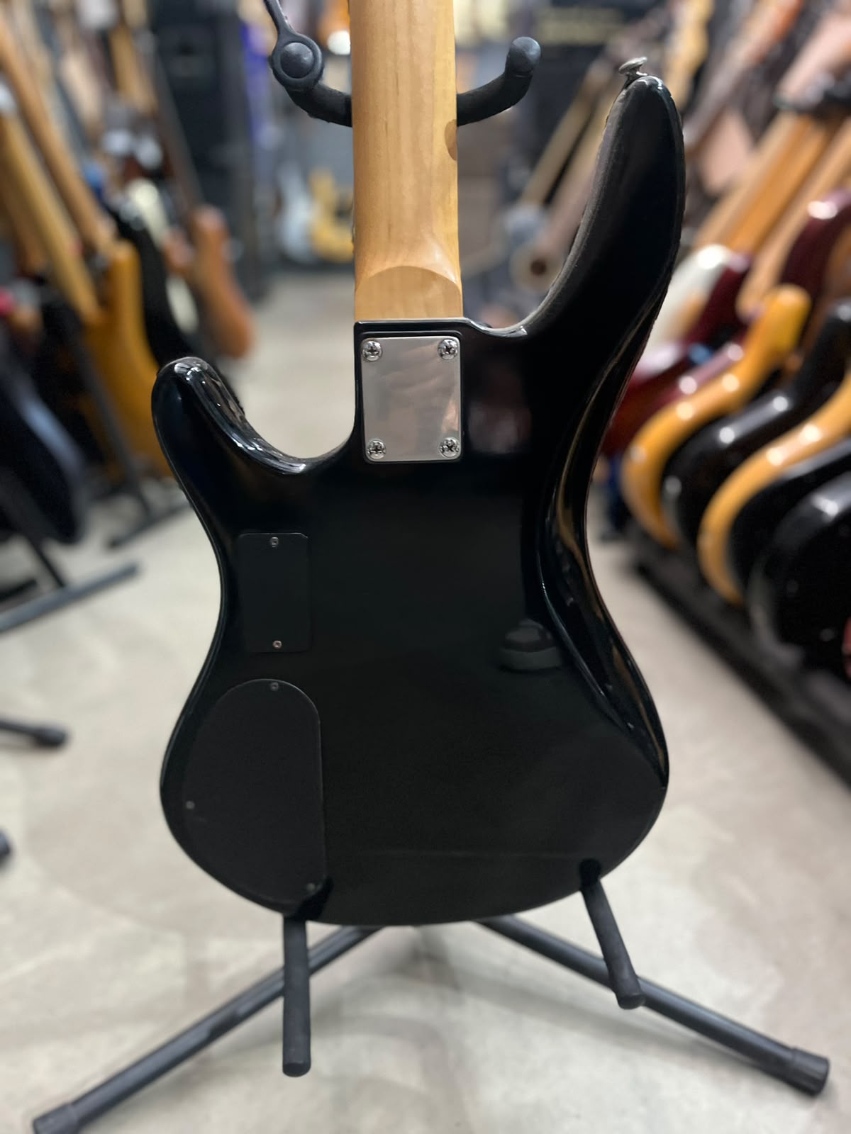 Baixo Samick Preto – Modelo PJ 4 cordas miniatura 8