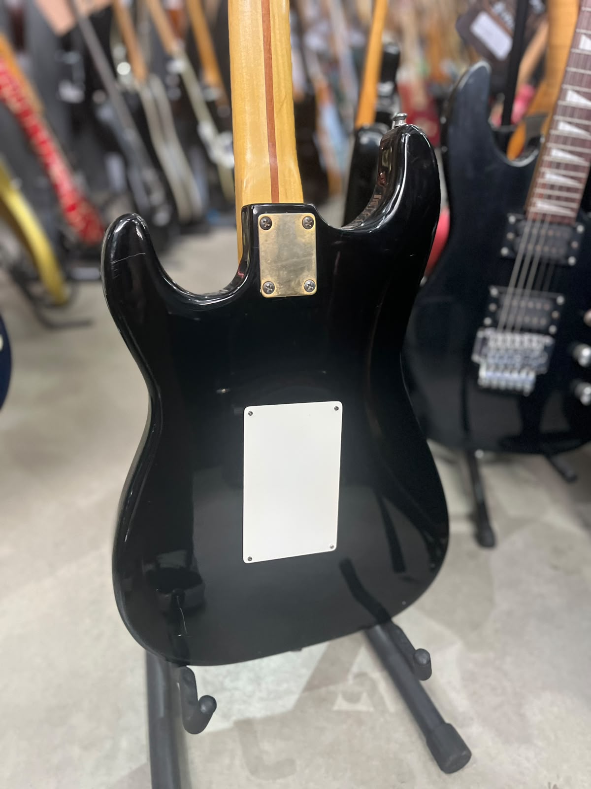 Guitarra Dolphin Strato vintage miniatura 9
