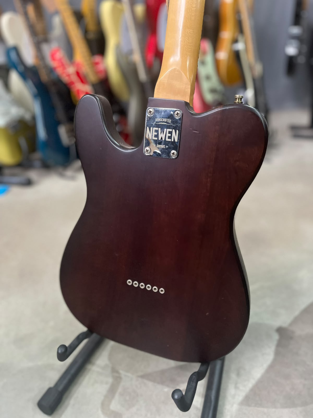 Guitarra Marca: Newen  Modelo: Telecaster Madeira  miniatura 8