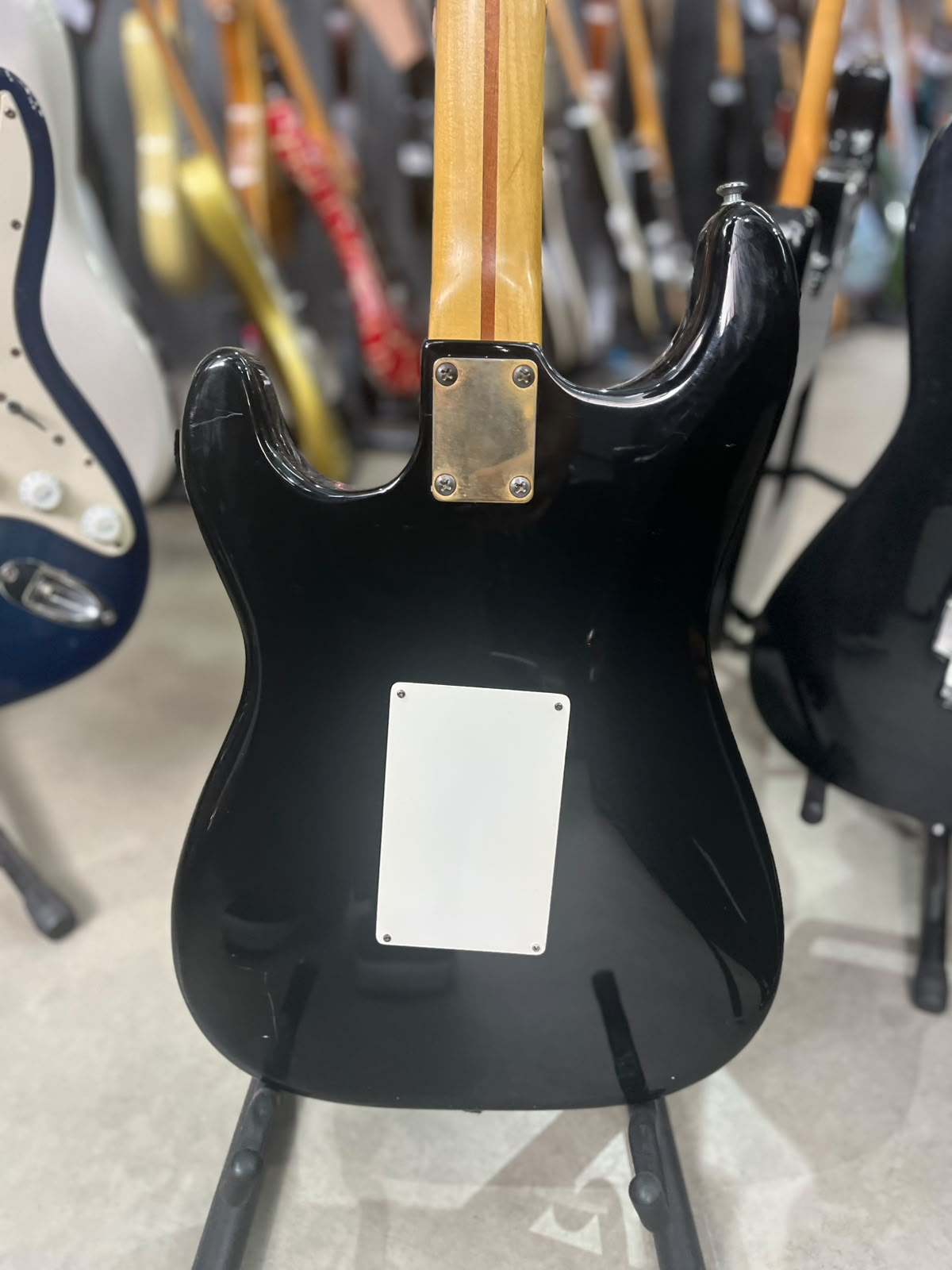Guitarra Dolphin Strato vintage miniatura 8