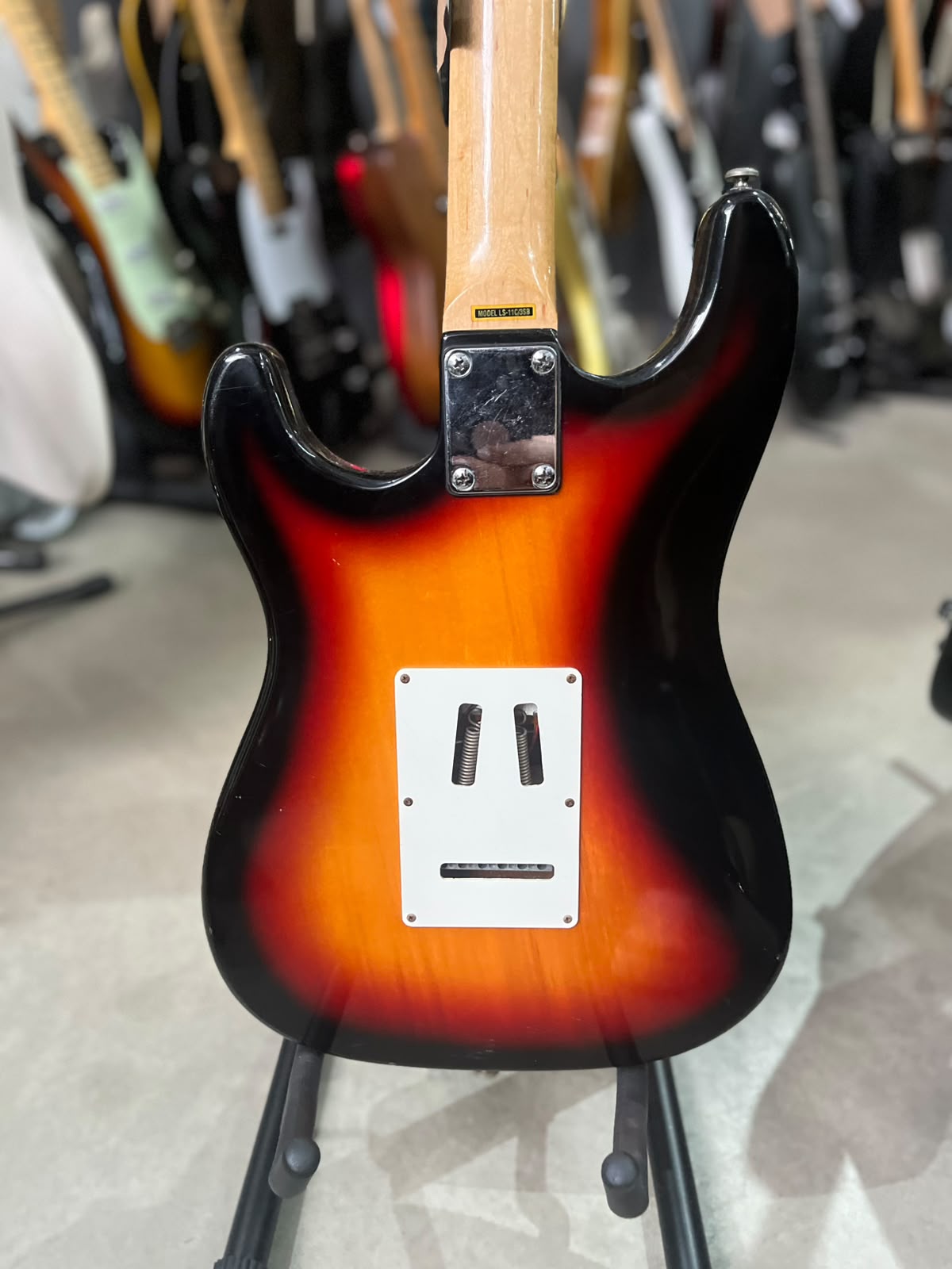 Guitarra Samick Strato Sunburst miniatura 7