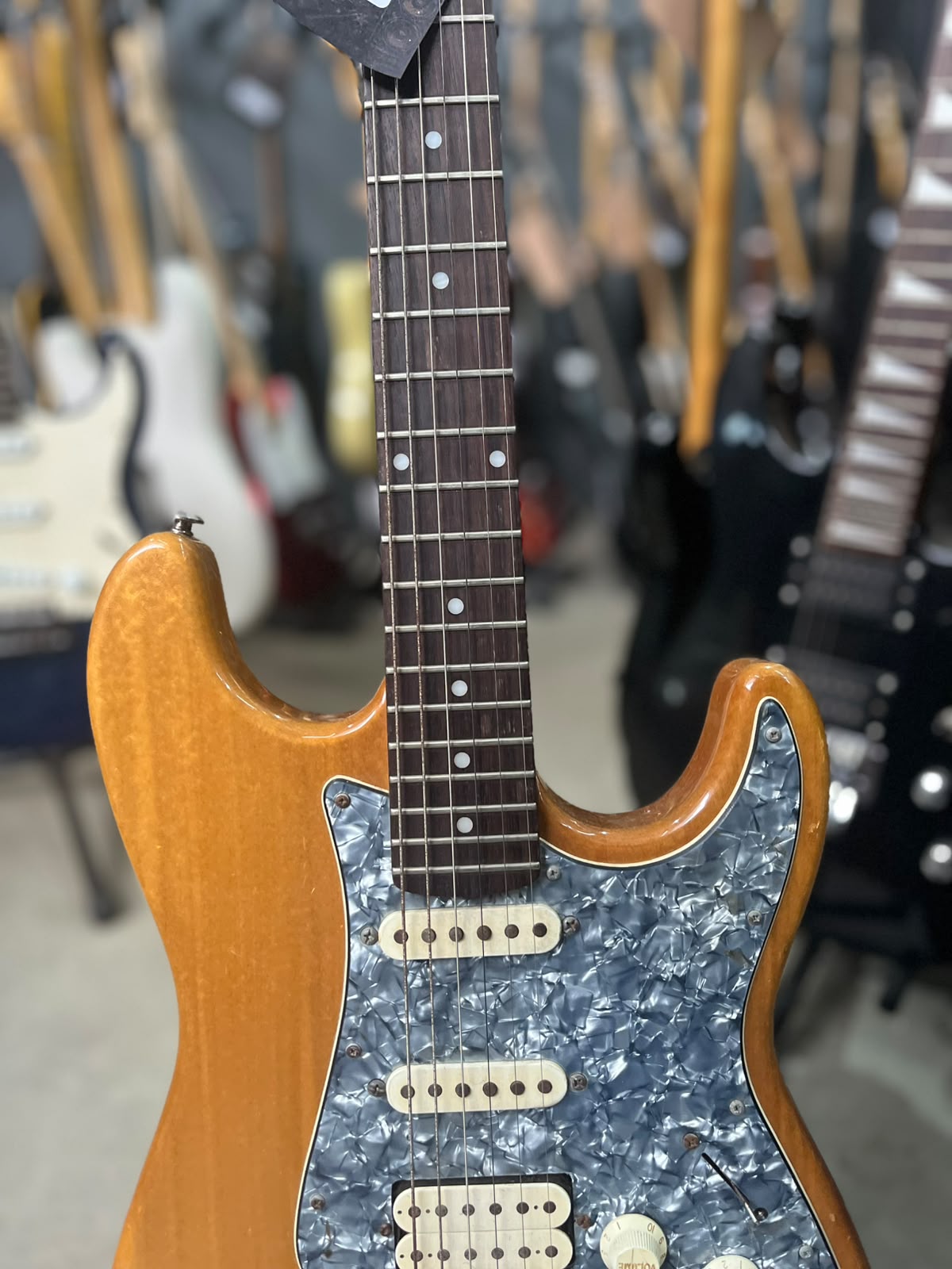 Guitarra Condor natural escudo perolado cinza miniatura 5