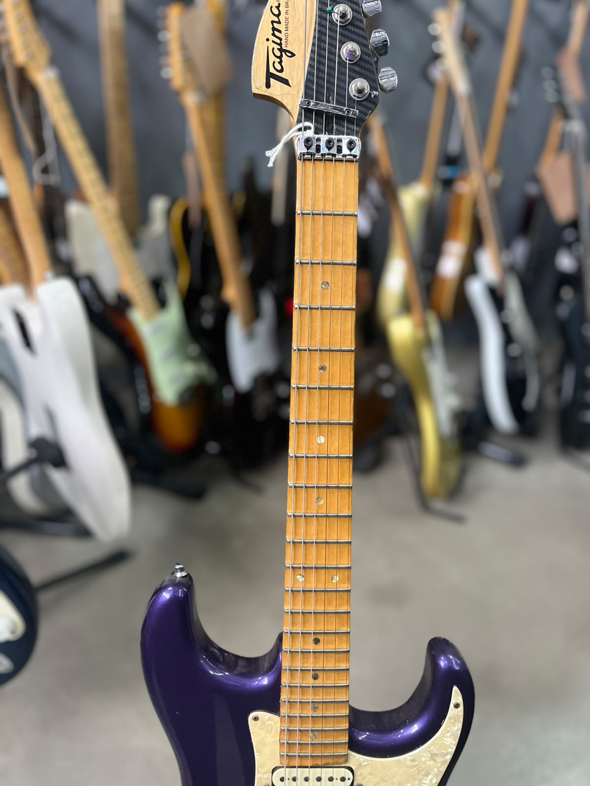 Guitarra Tagima  E2 Roxa Escalopada miniatura 5